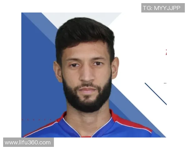 卡罗与足球明星的精彩瞬间:一组珍贵照片背后的故事与回忆 卡罗与足球明星的精彩瞬间:一组珍贵照片背后的故事与回忆