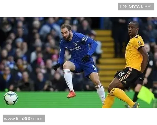 重庆网球队以52分领跑冠军赛积分榜展现强劲实力